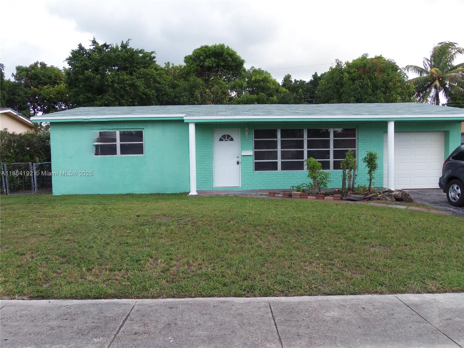 5960 NW 16th Ct