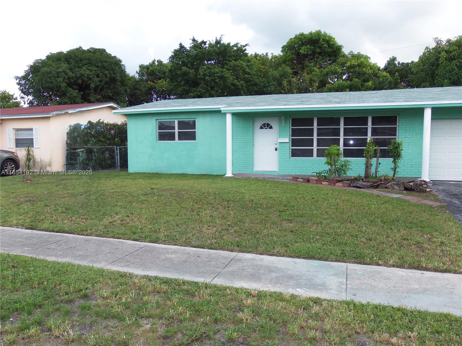 5960 NW 16th Ct