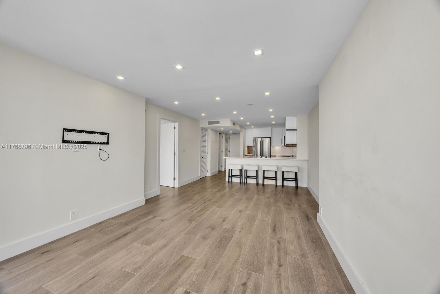 BRICKELL PLACE CONDO - Residential