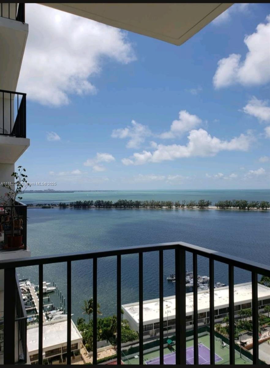 BRICKELL PLACE CONDO - Residential
