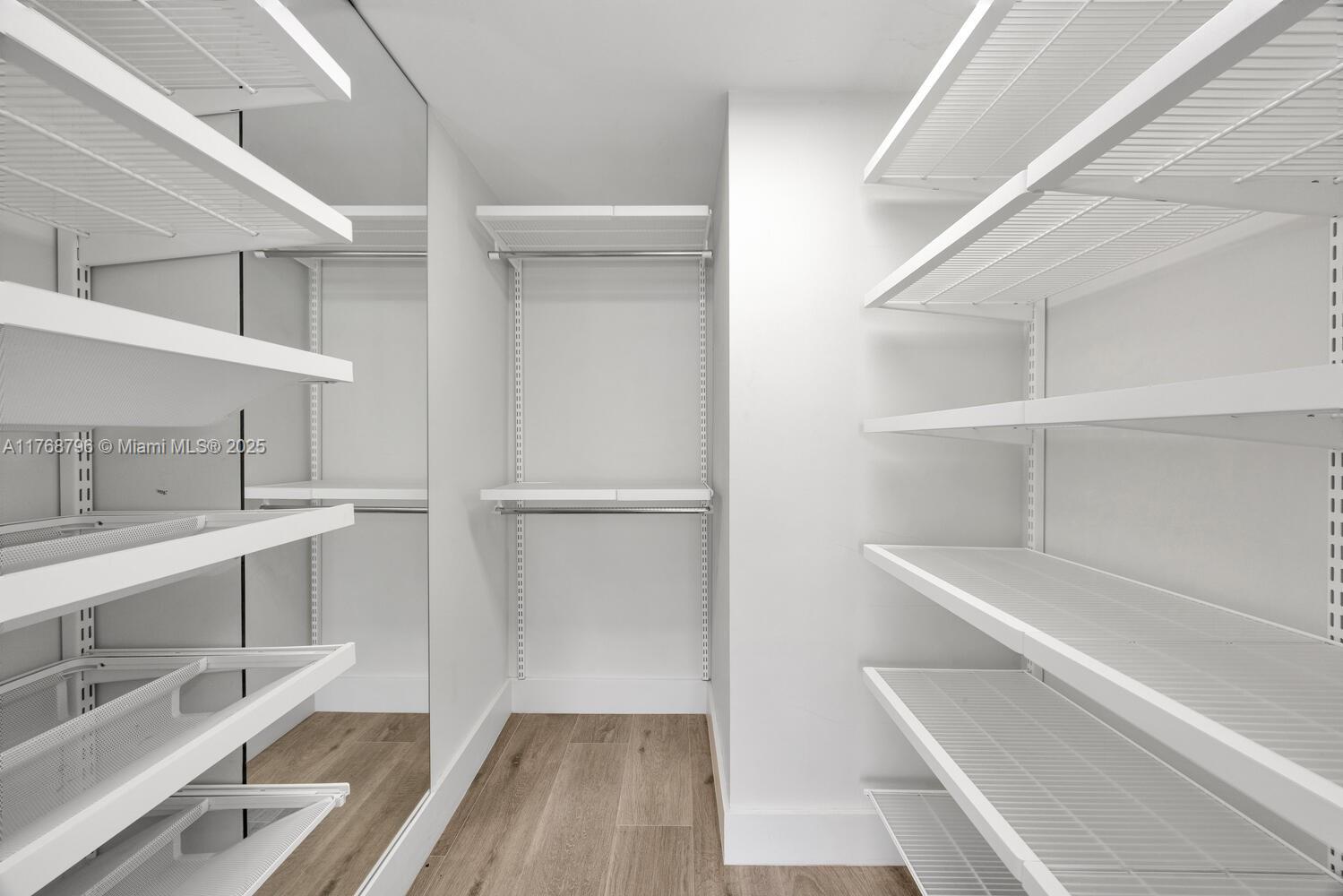 BRICKELL PLACE CONDO - Residential