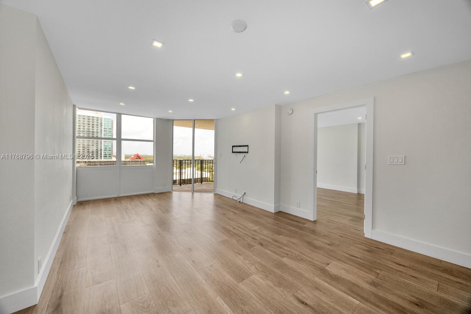 BRICKELL PLACE CONDO - Residential