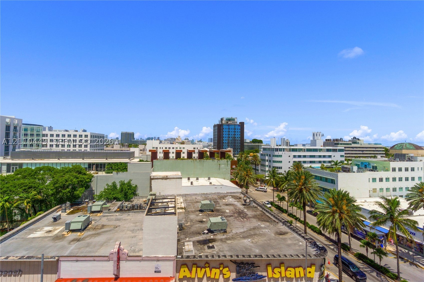 100 Lincoln Rd 811