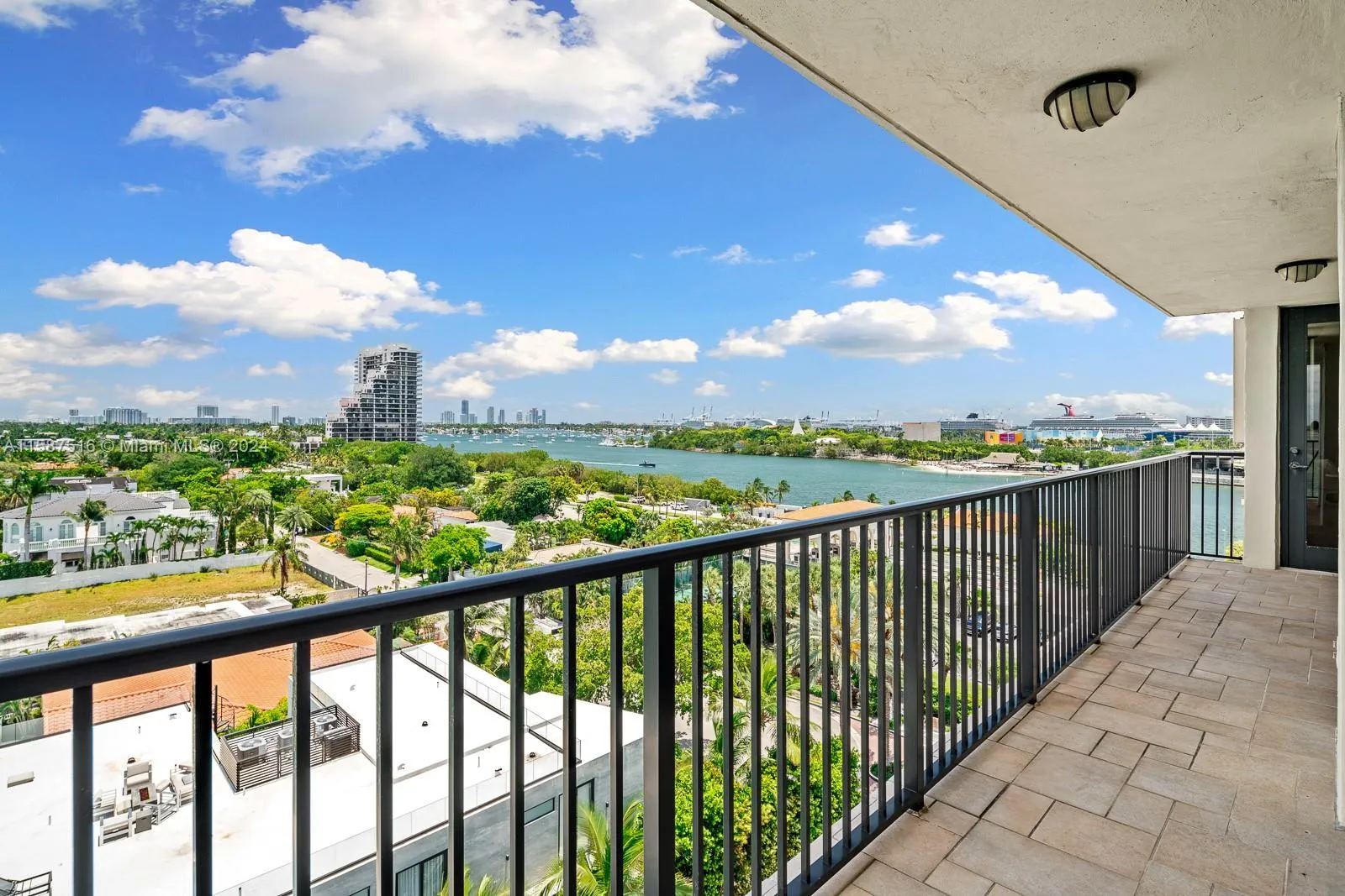 Miami, Florida 33139, United States, 2 Bedrooms Bedrooms, ,3 BathroomsBathrooms,Residential,Active,57384