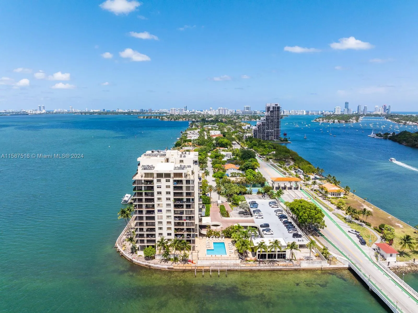 Miami, Florida 33139, United States, 2 Bedrooms Bedrooms, ,3 BathroomsBathrooms,Residential,Active,57384