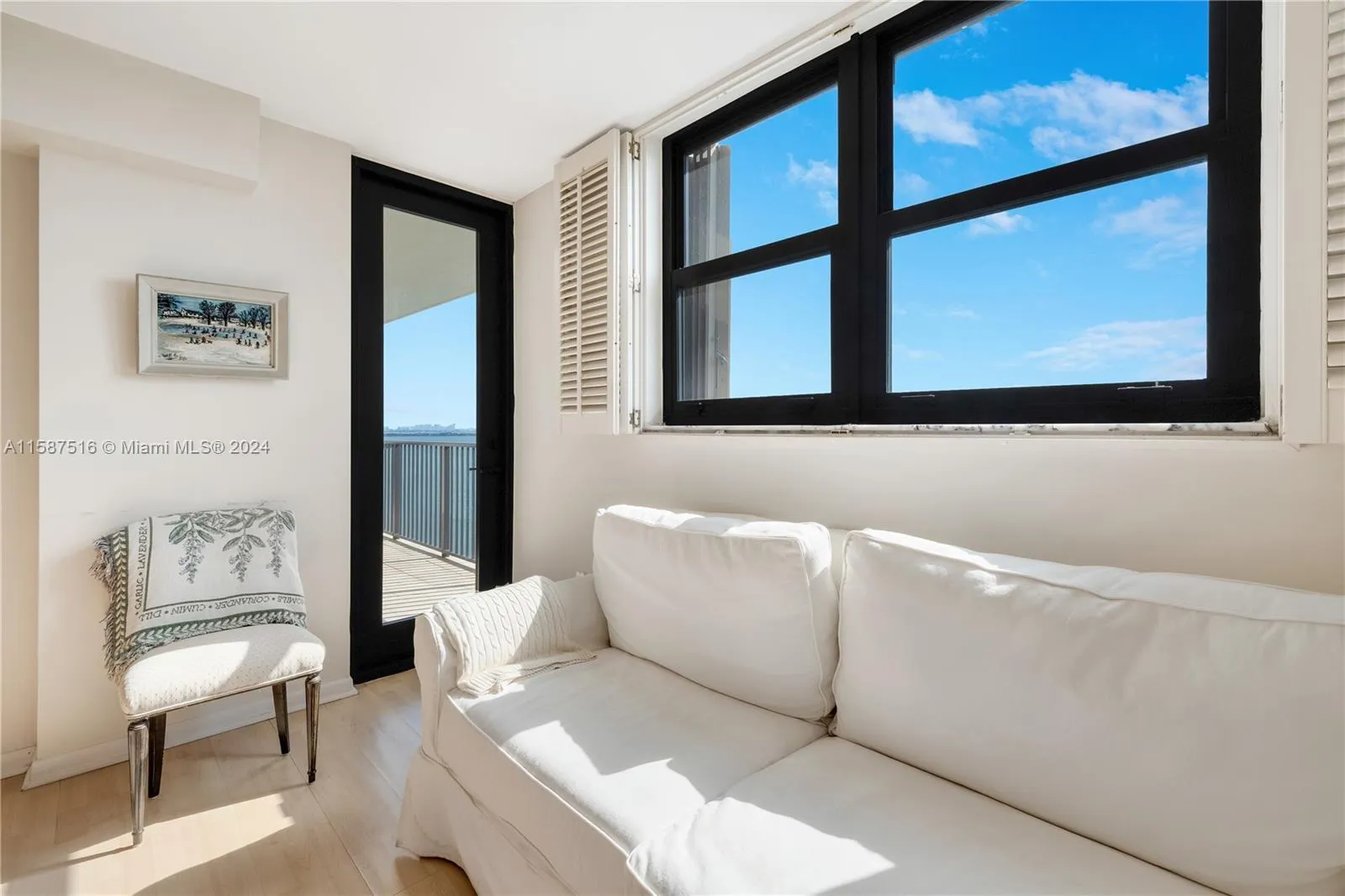 Miami, Florida 33139, United States, 2 Bedrooms Bedrooms, ,3 BathroomsBathrooms,Residential,Active,57384