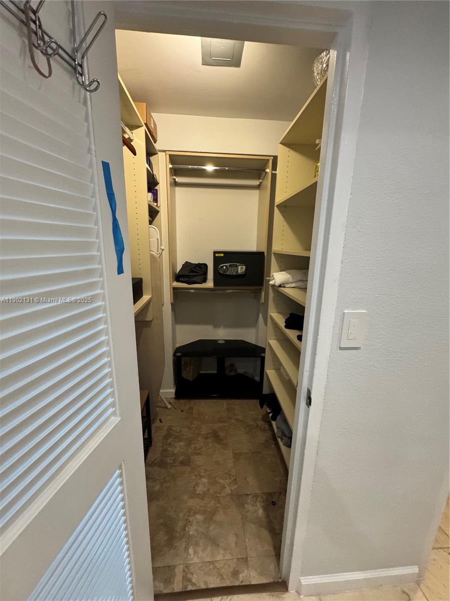 HARBOUR HOUSE - Residential Lease