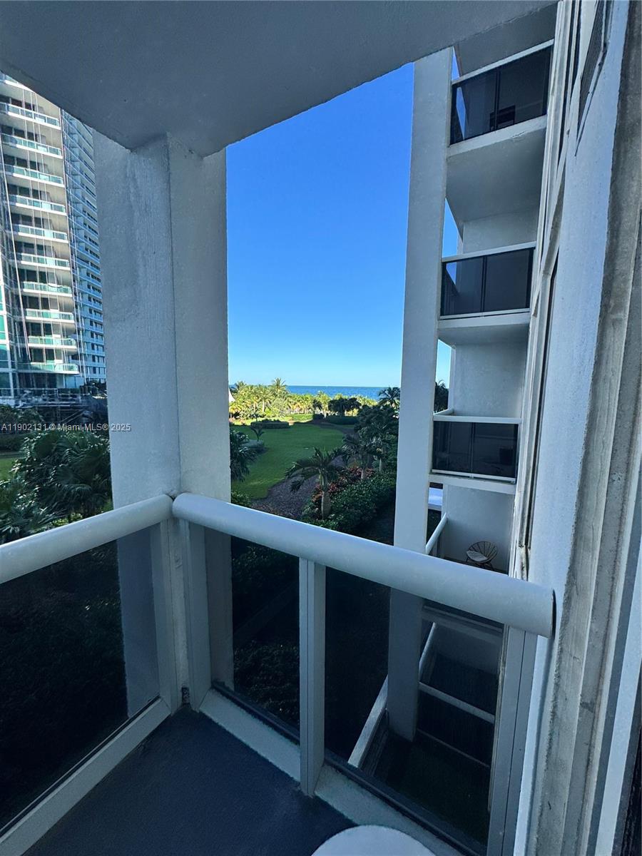 HARBOUR HOUSE - Residential Lease