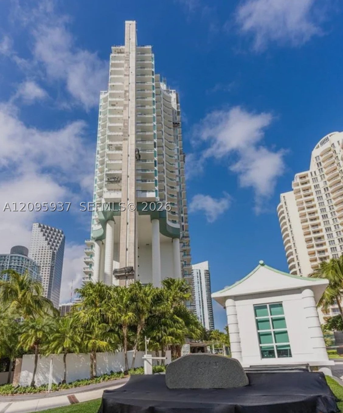 900 Brickell Key Blvd 1901
