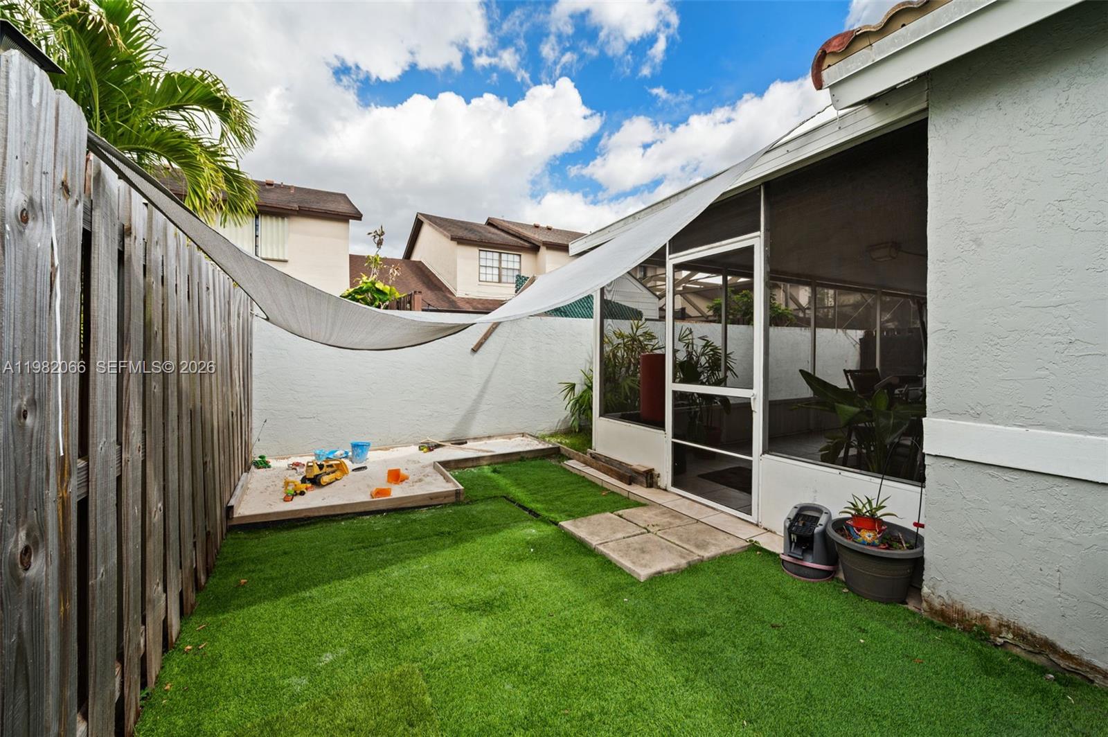 Charlestowne - Residential