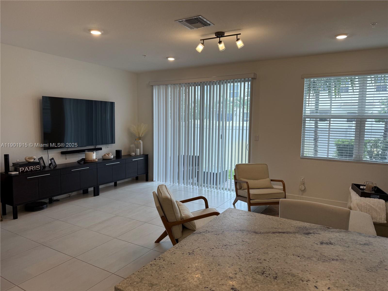 MERRICK SQUARE - Residential Lease