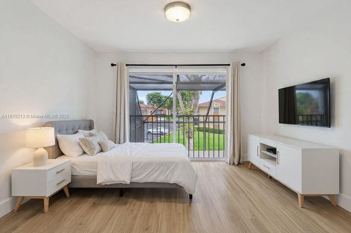 TOWNHOMES OF DORAL PLACE - Residential