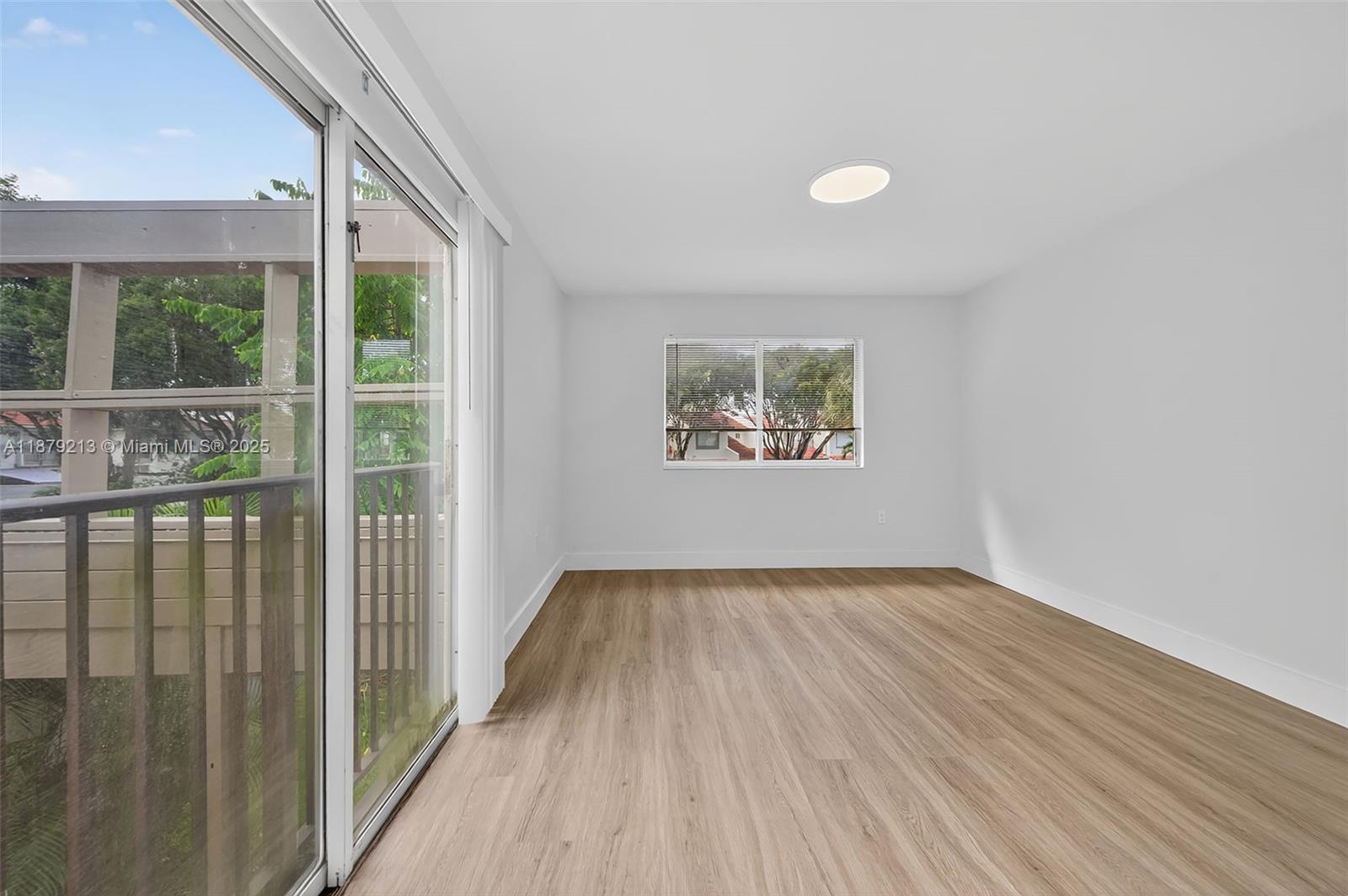 TOWNHOMES OF DORAL PLACE - Residential