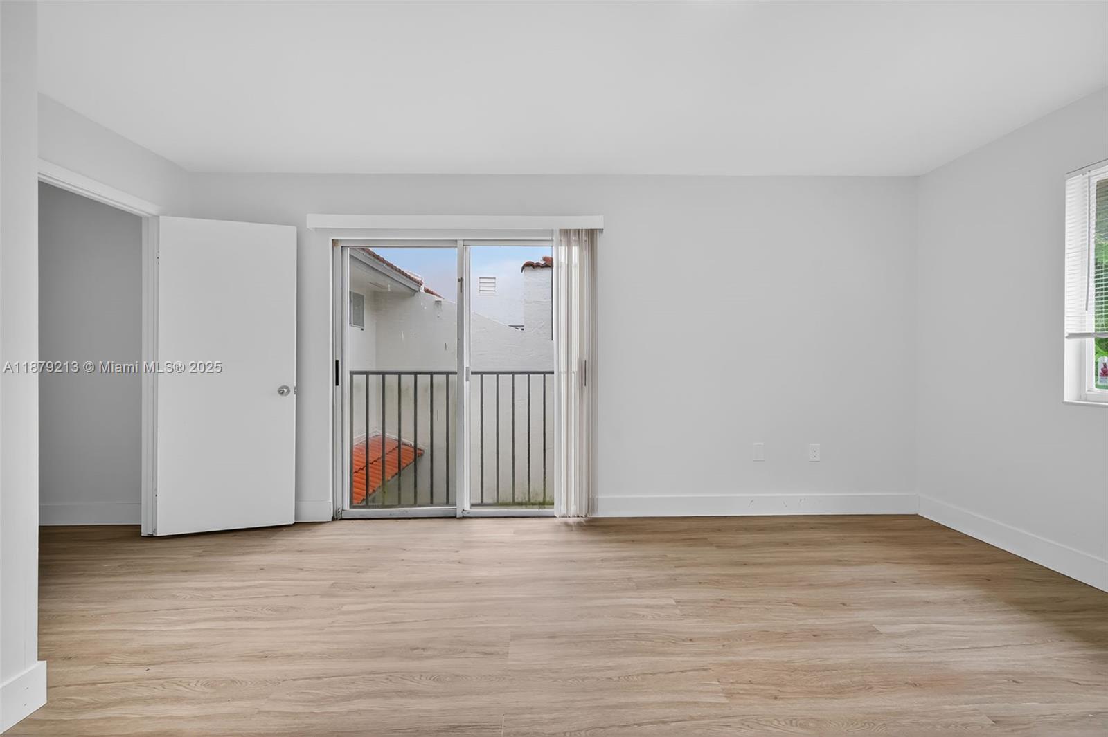 TOWNHOMES OF DORAL PLACE - Residential