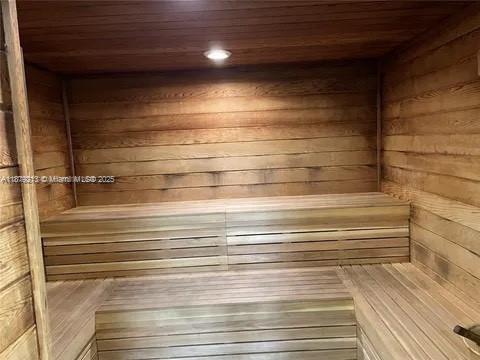 TOWNHOMES OF DORAL PLACE - Residential