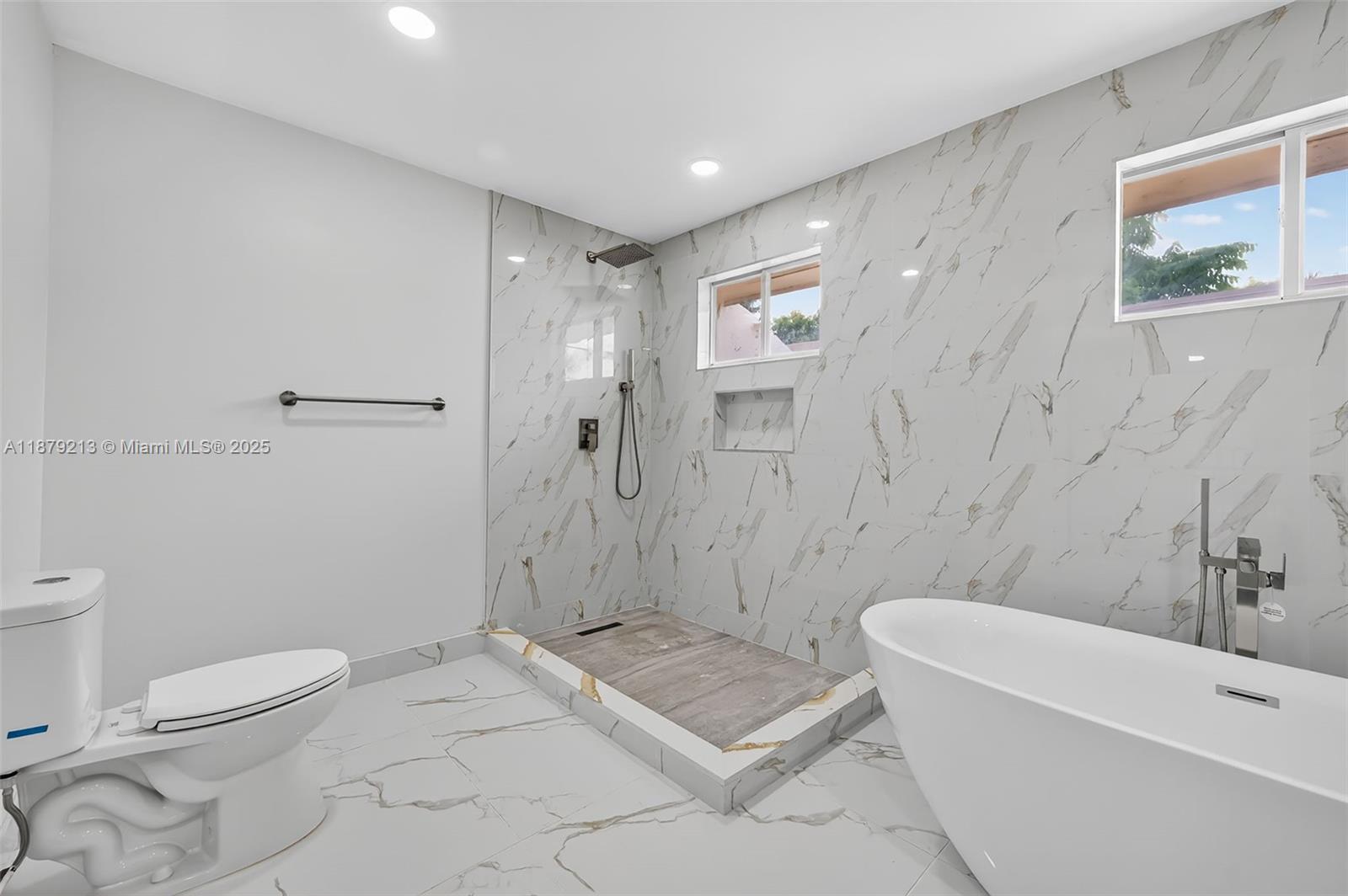 TOWNHOMES OF DORAL PLACE - Residential