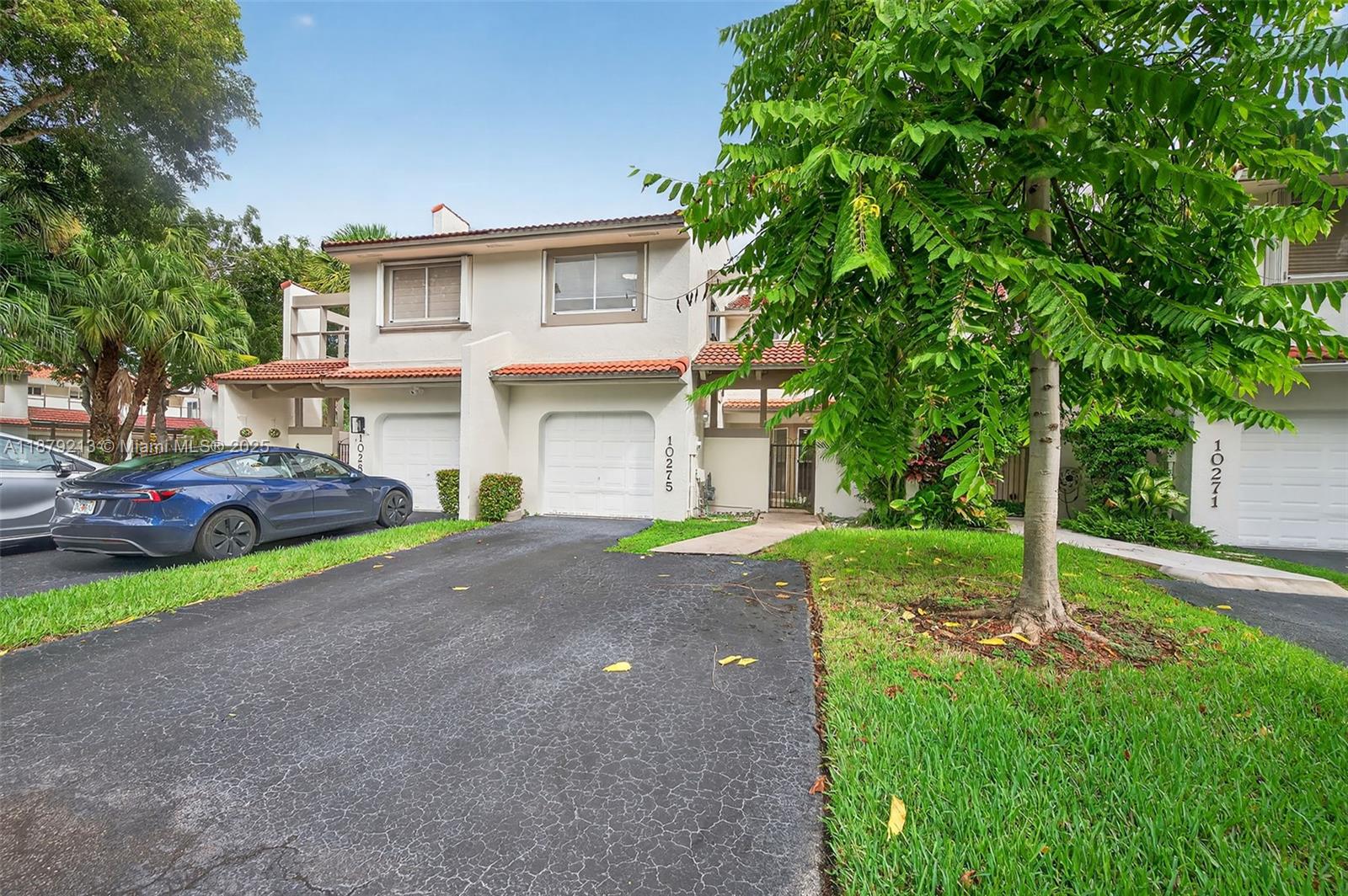 TOWNHOMES OF DORAL PLACE - Residential