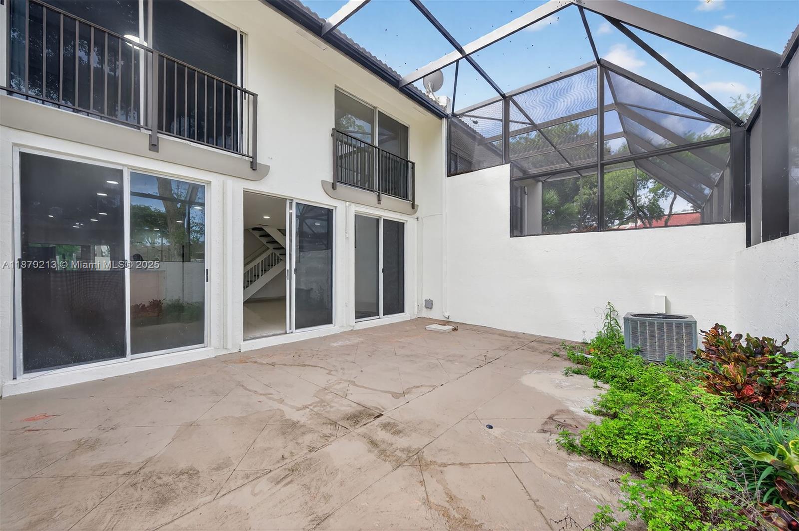 TOWNHOMES OF DORAL PLACE - Residential