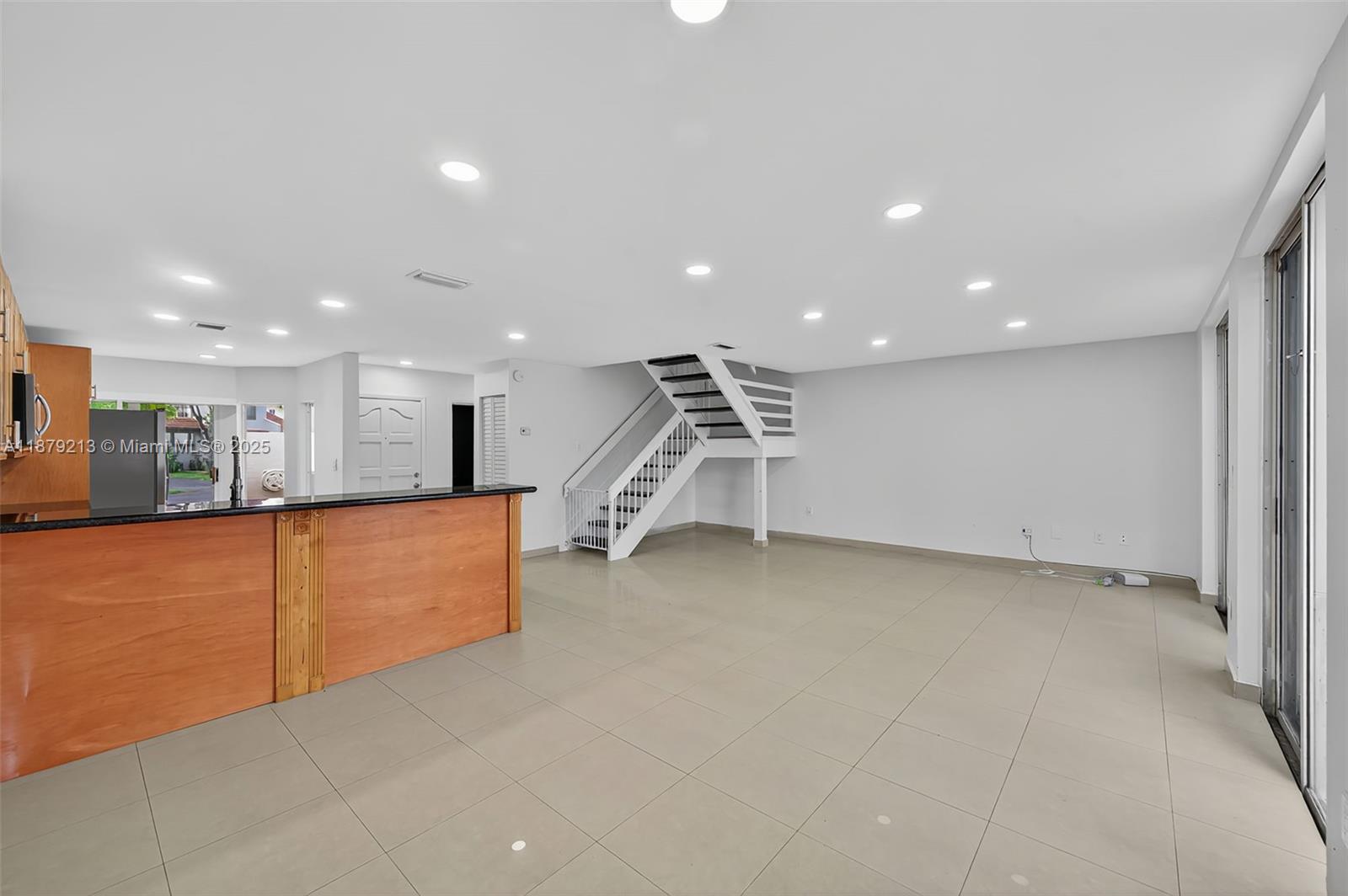 TOWNHOMES OF DORAL PLACE - Residential