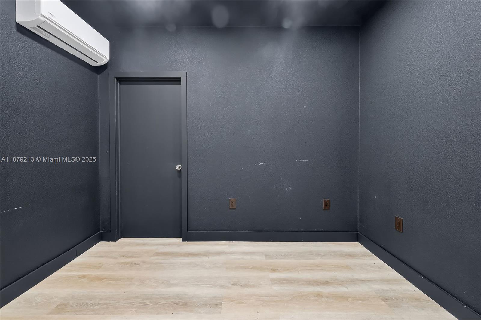 TOWNHOMES OF DORAL PLACE - Residential