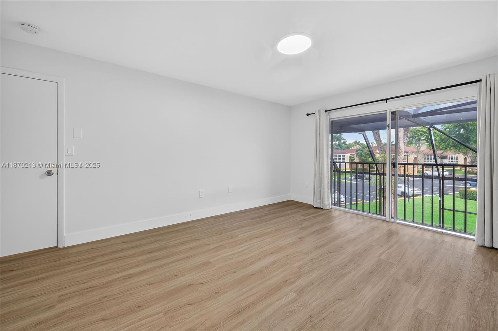 TOWNHOMES OF DORAL PLACE - Residential