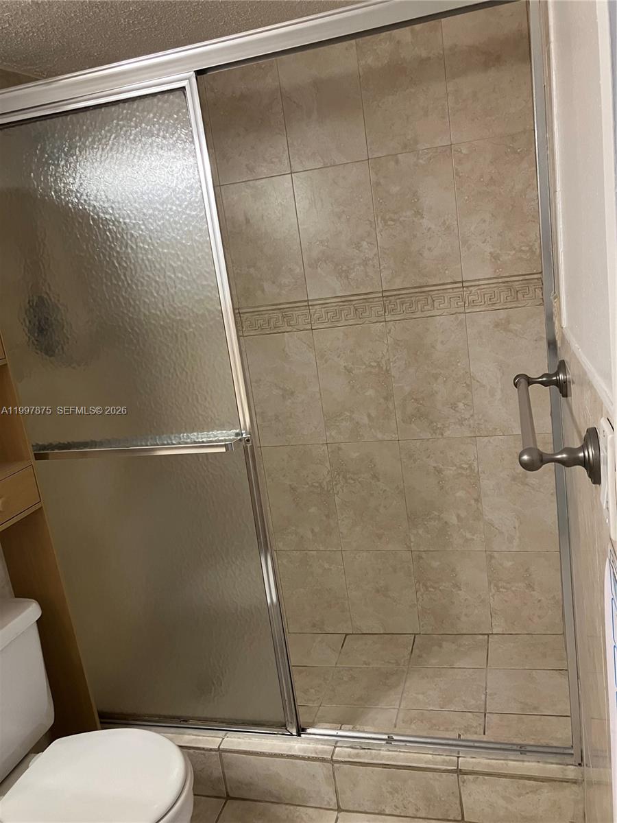 PLAZA OF AMERICAS CONDO P - Residential Lease