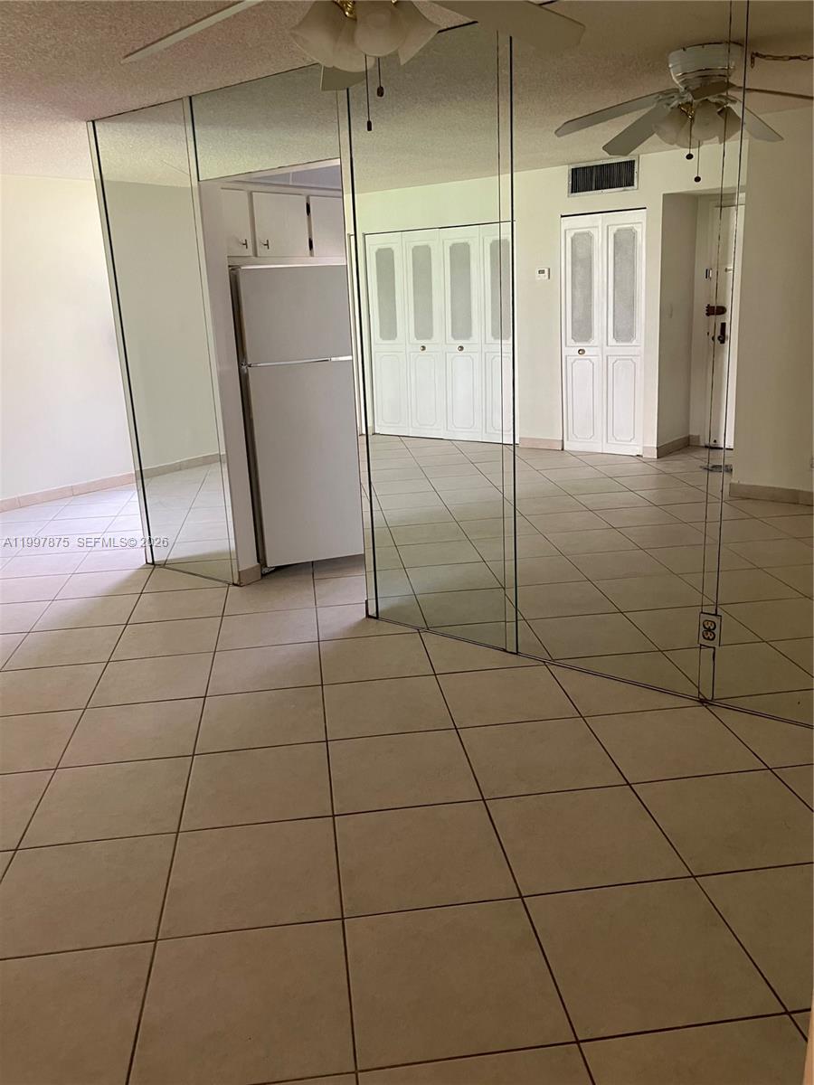 PLAZA OF AMERICAS CONDO P - Residential Lease