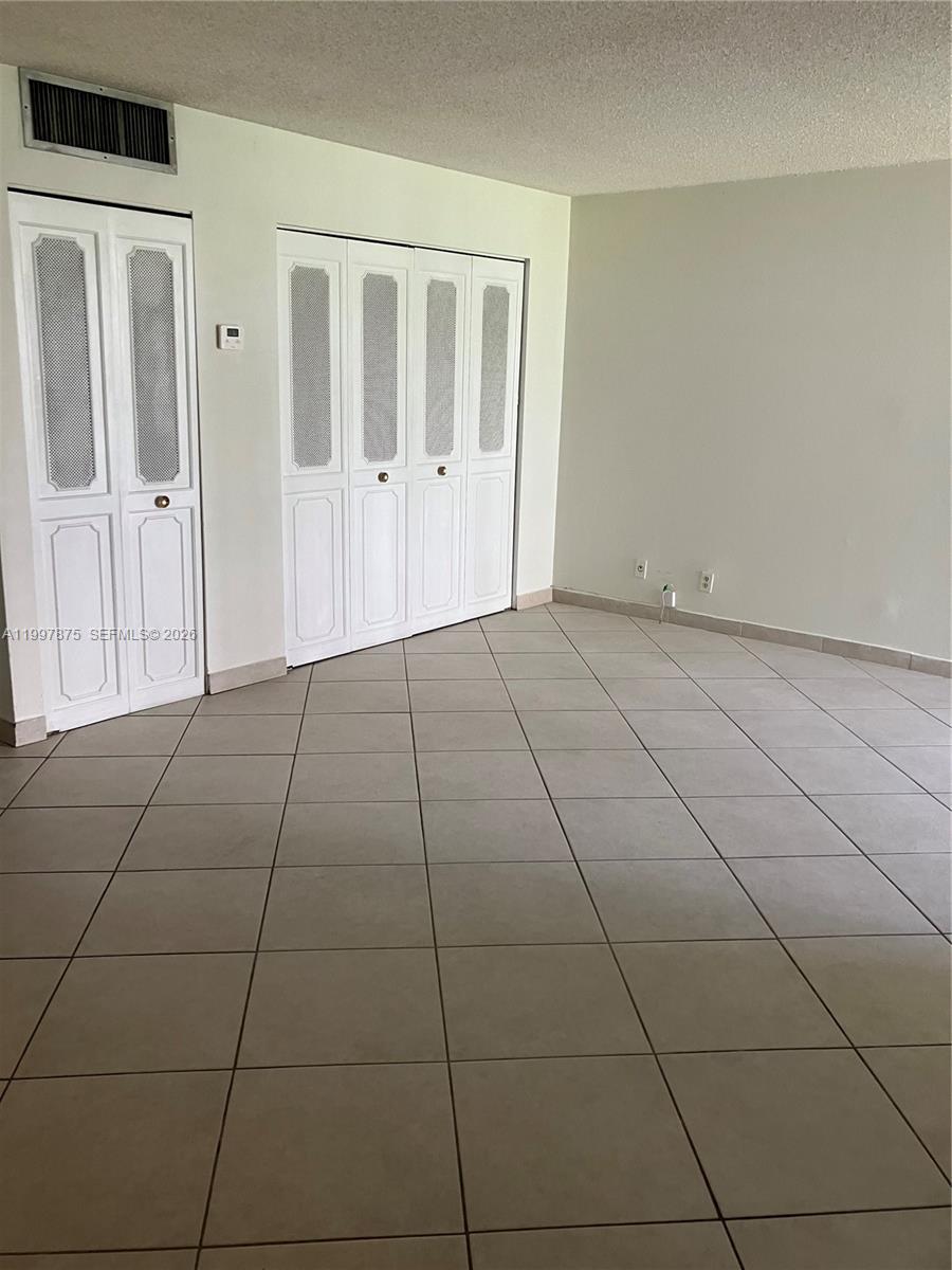 PLAZA OF AMERICAS CONDO P - Residential Lease