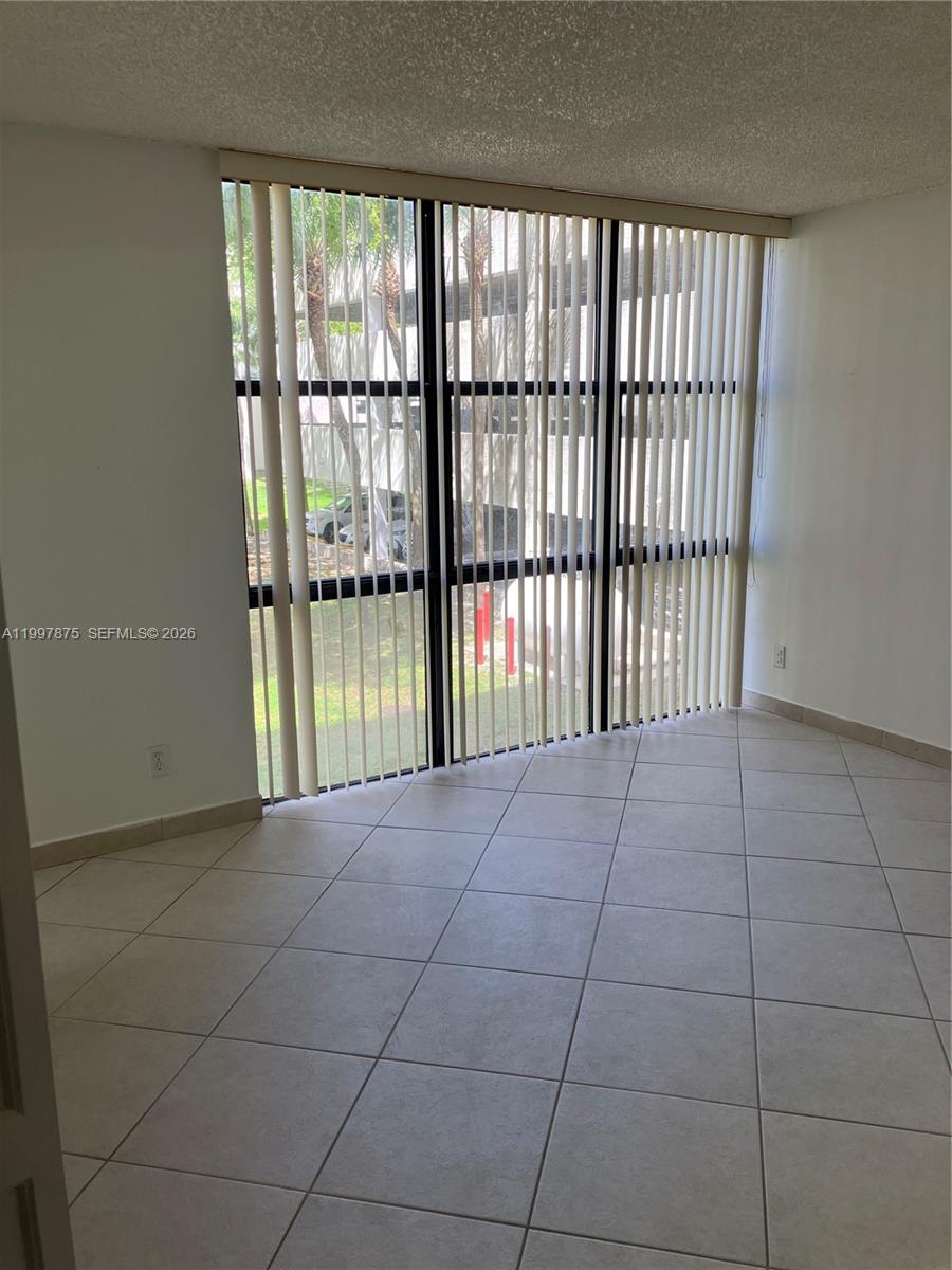 PLAZA OF AMERICAS CONDO P - Residential Lease