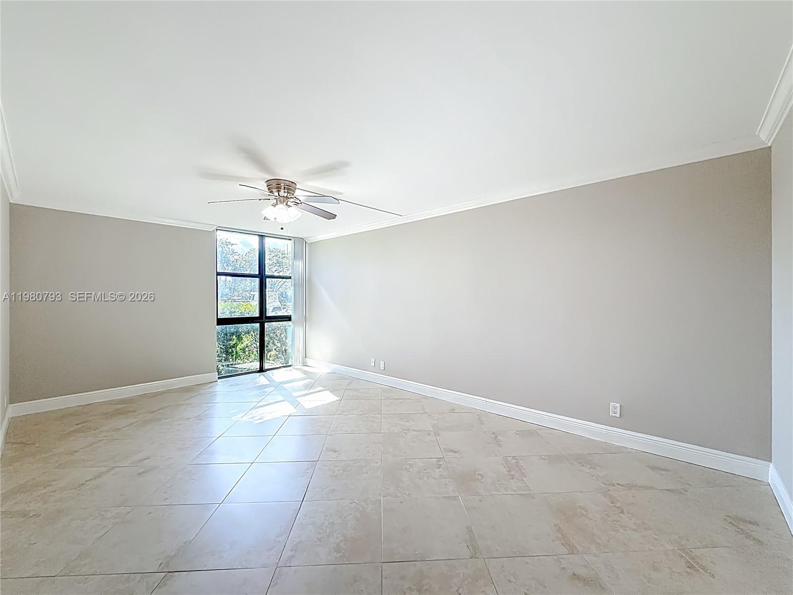 RIVER REACH CONDOMINIUM V - Residential Lease