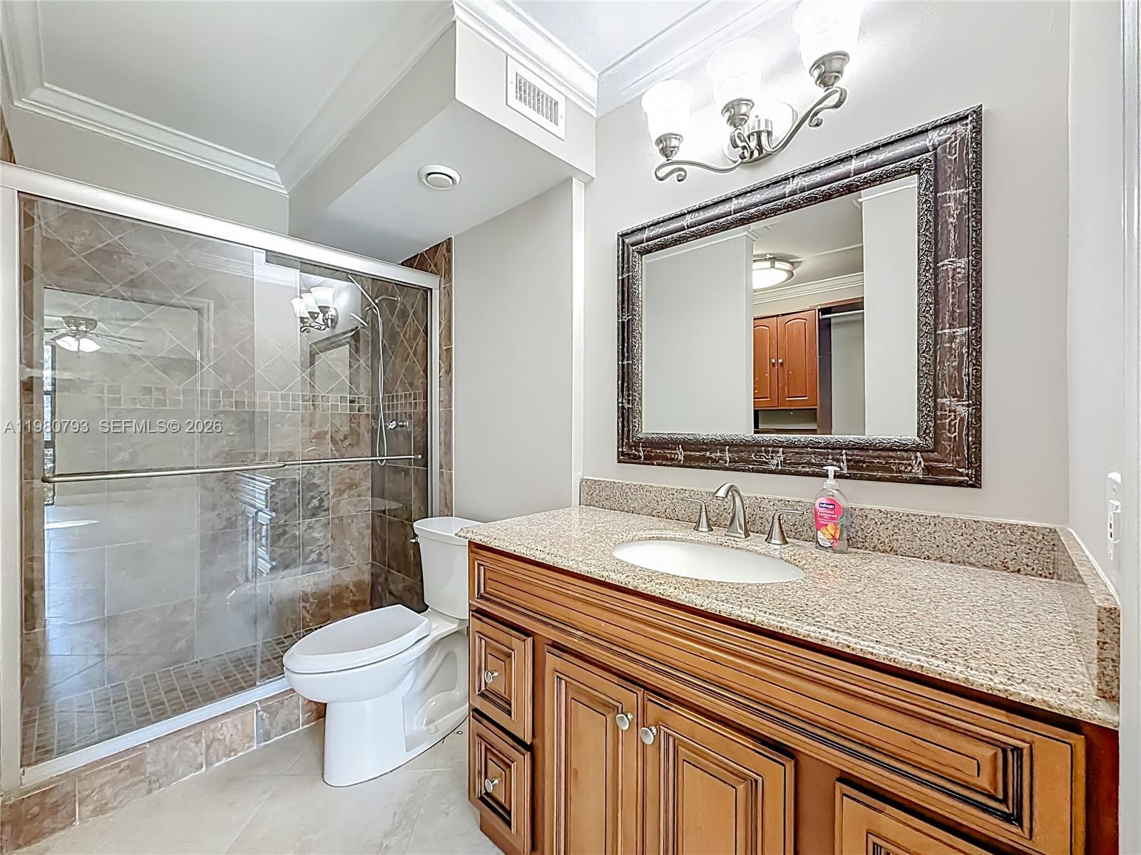 RIVER REACH CONDOMINIUM V - Residential Lease