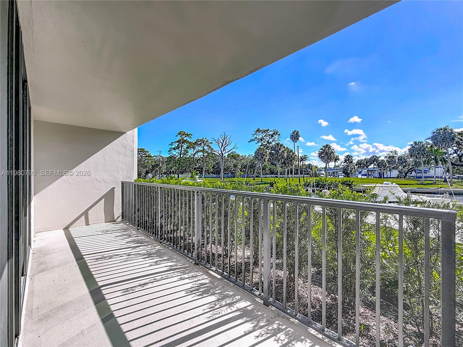 RIVER REACH CONDOMINIUM V - Residential Lease