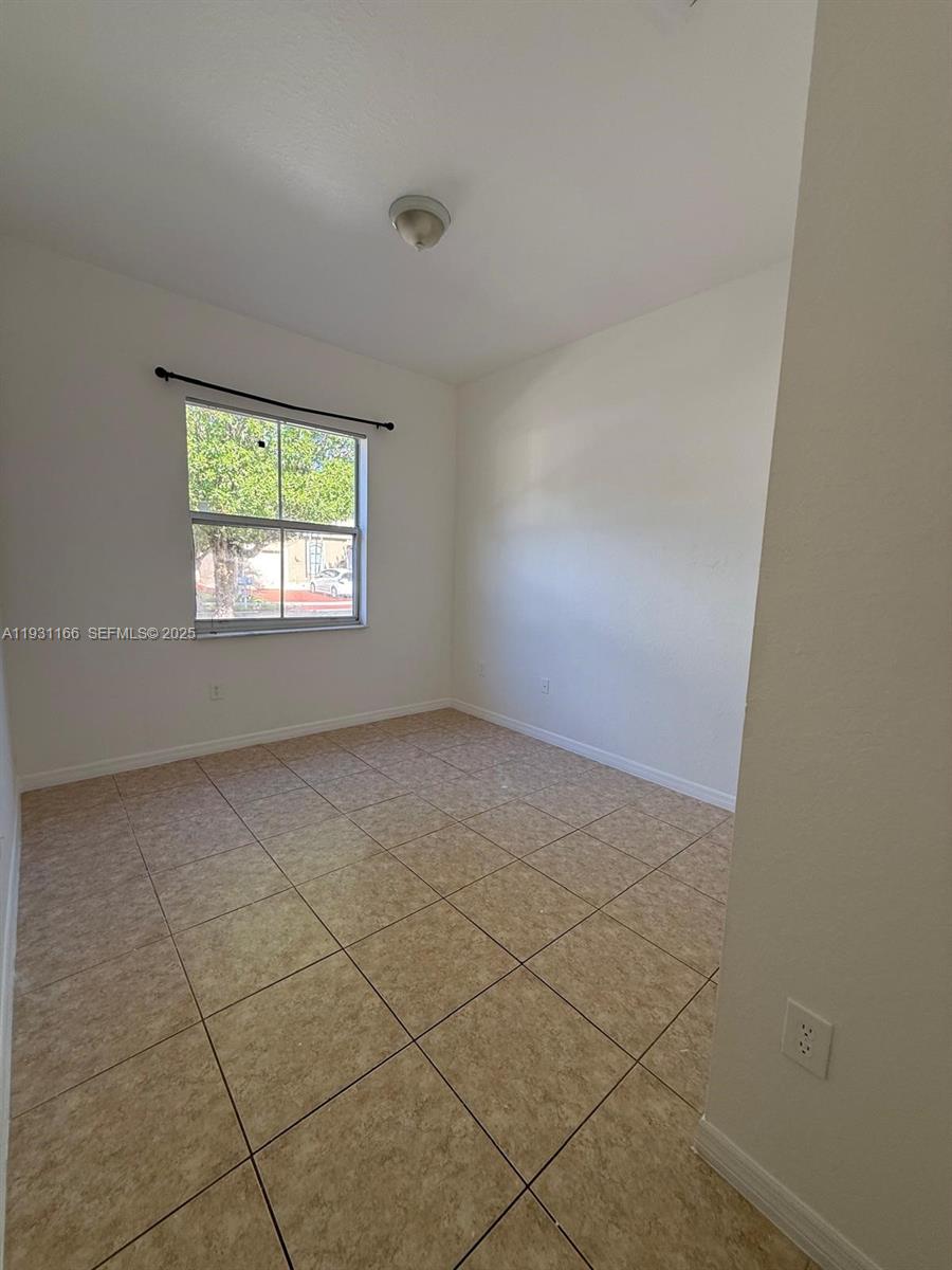 PORTOFINO BAY - Residential Lease