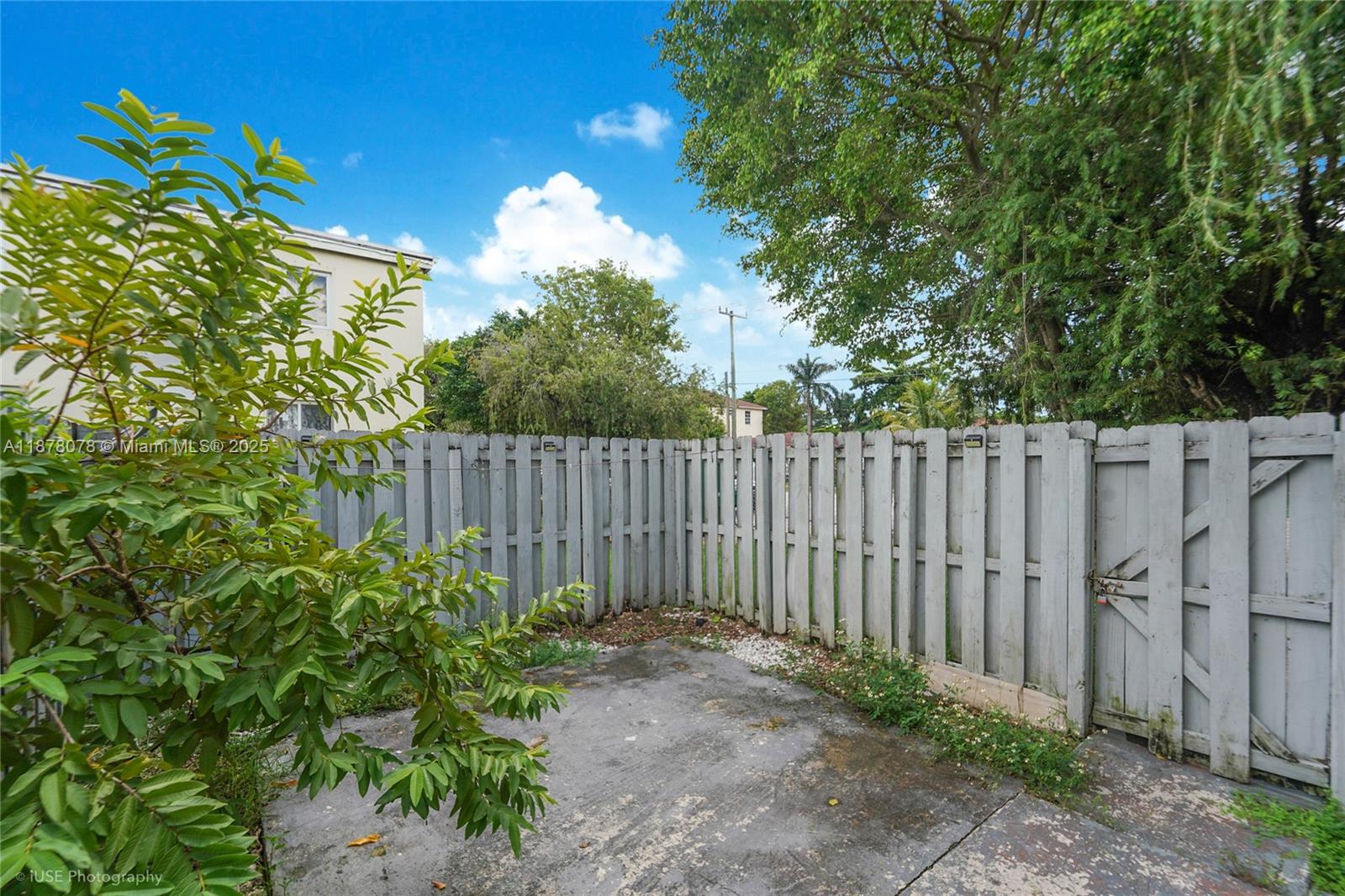 SUNSET PALM VILLAS CONDO - Residential