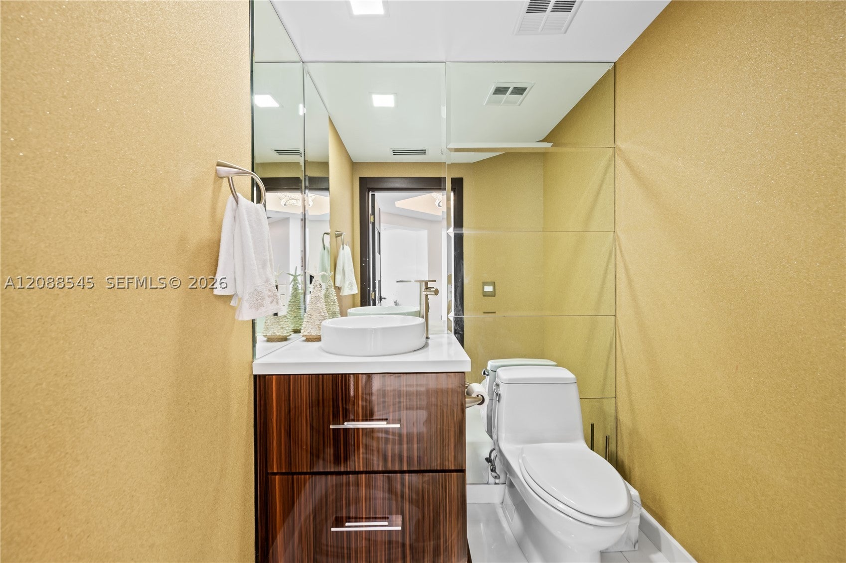 2711 S Ocean Dr 1902