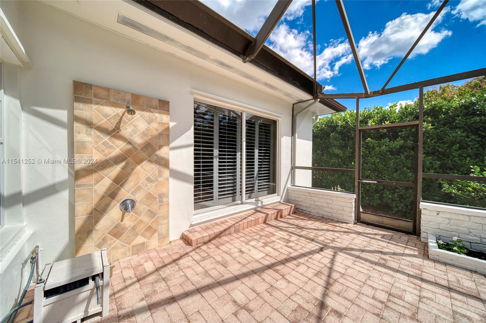 CORAL GABLES BILTMORE SEC - Residential