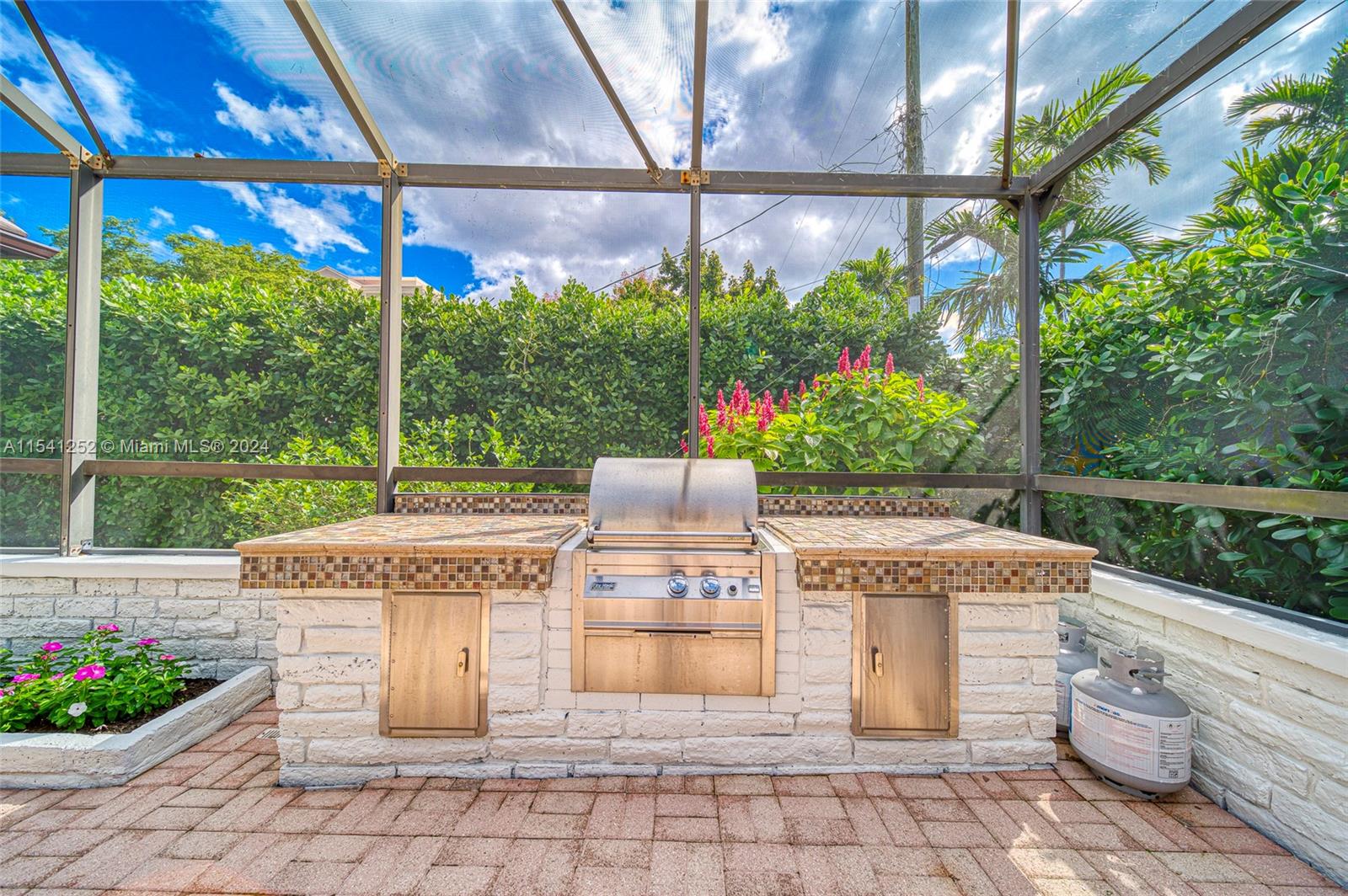 CORAL GABLES BILTMORE SEC - Residential