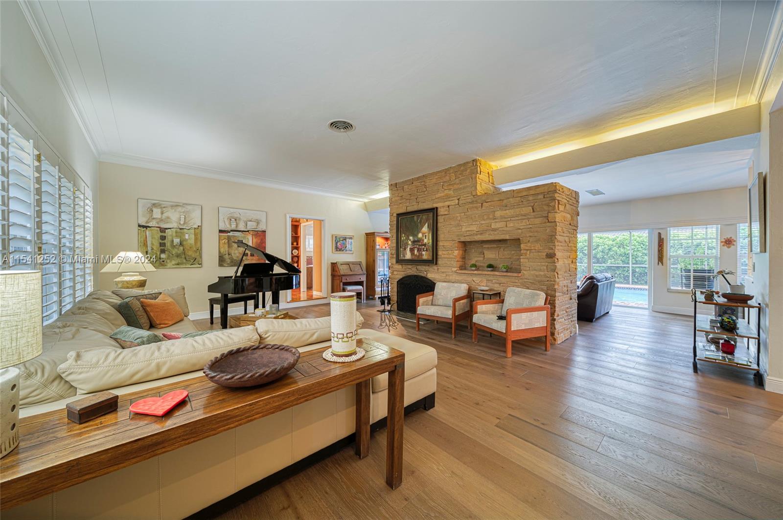 CORAL GABLES BILTMORE SEC - Residential