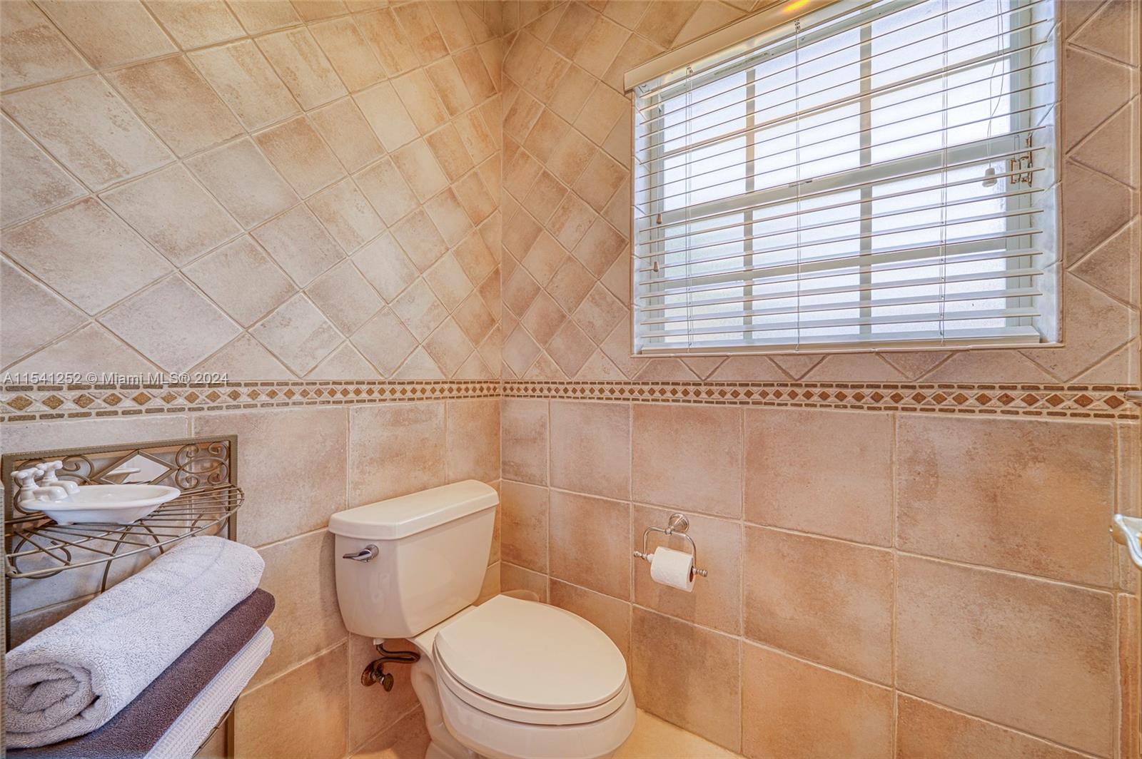 CORAL GABLES BILTMORE SEC - Residential