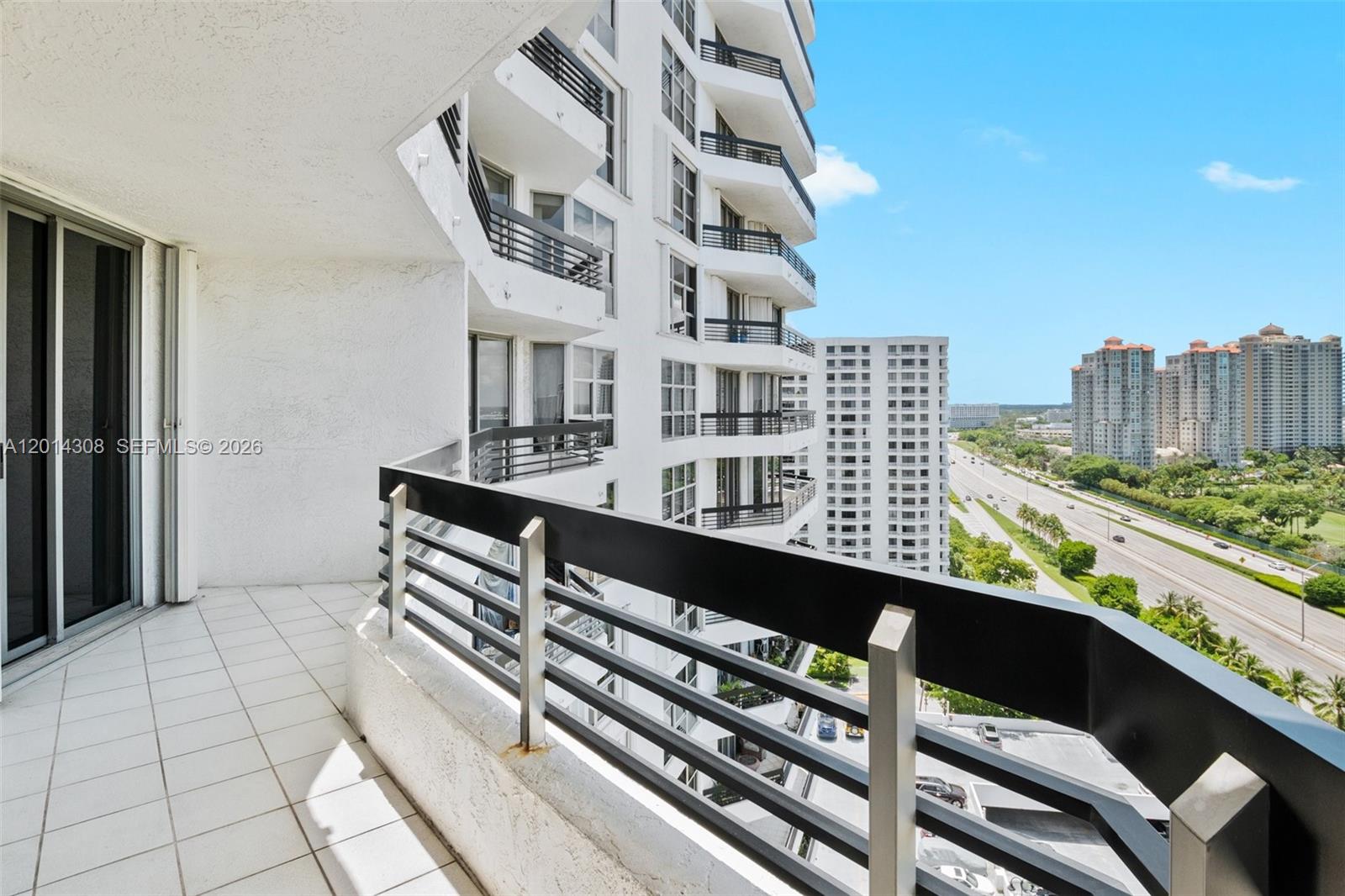 MYSTIC POINTE TOWER 600 C - Residential Lease