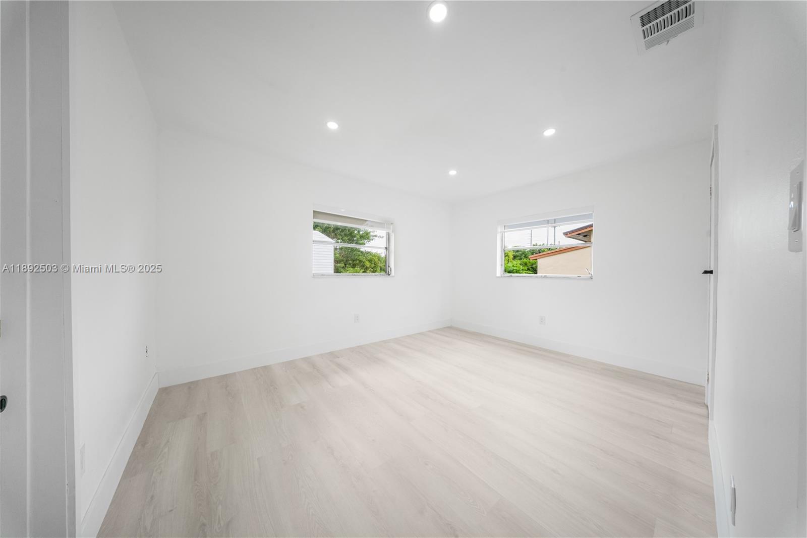 FAIRWAY ESTATES SEC SIX - Residential