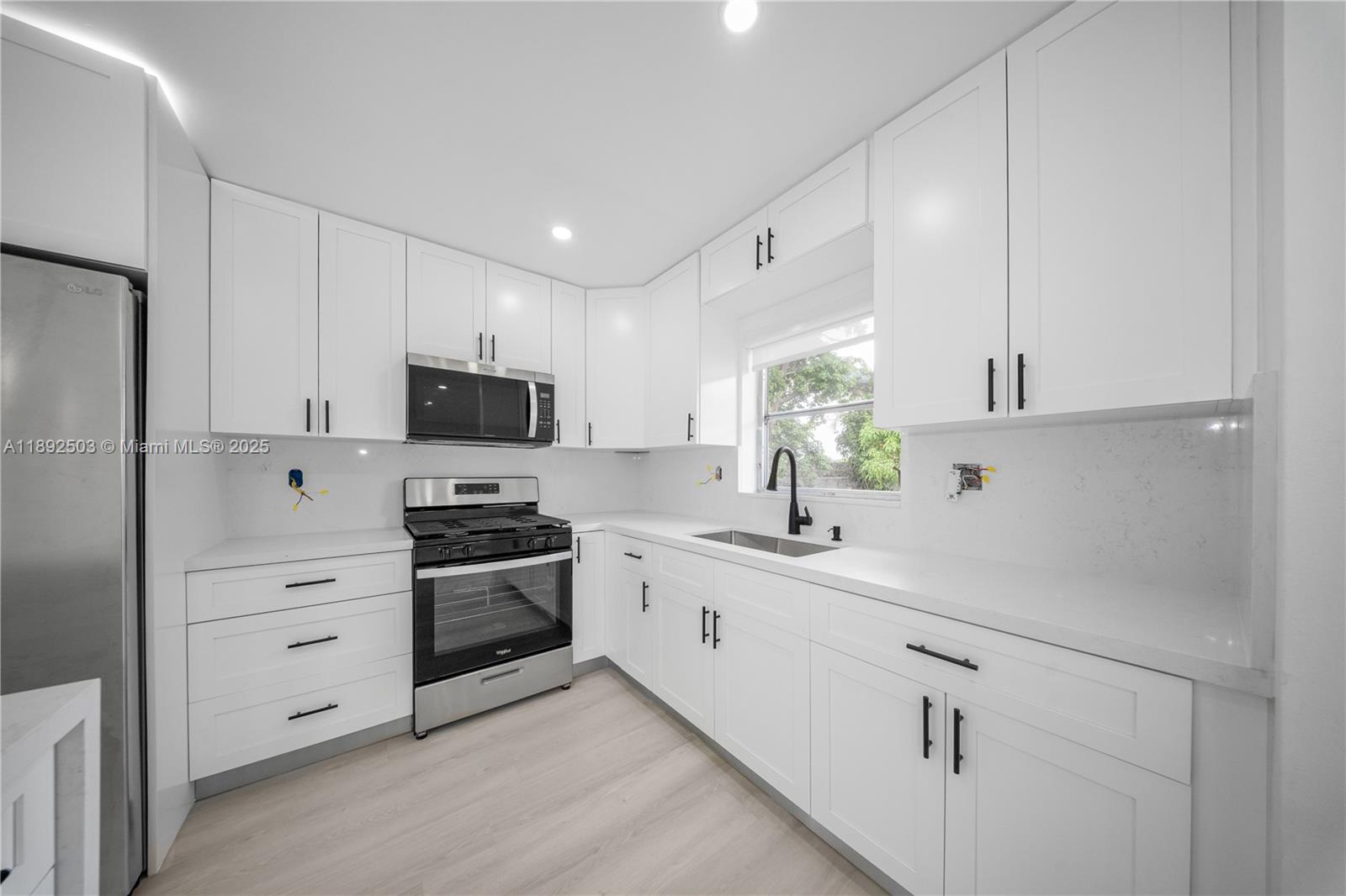 FAIRWAY ESTATES SEC SIX - Residential