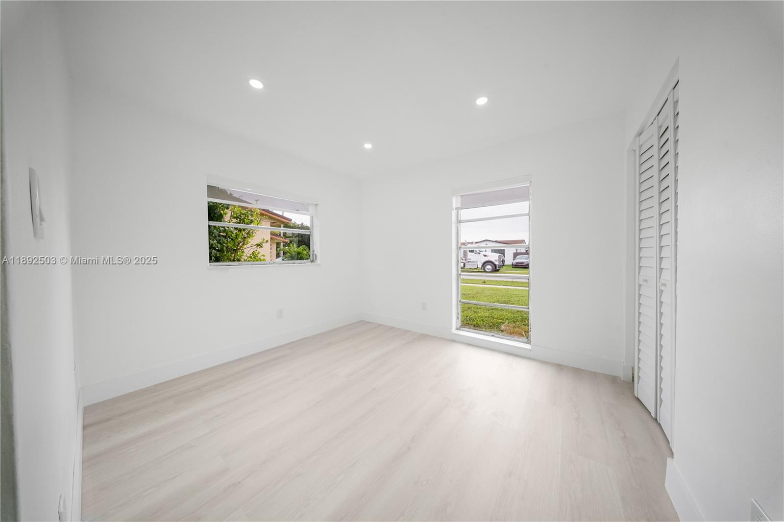 FAIRWAY ESTATES SEC SIX - Residential