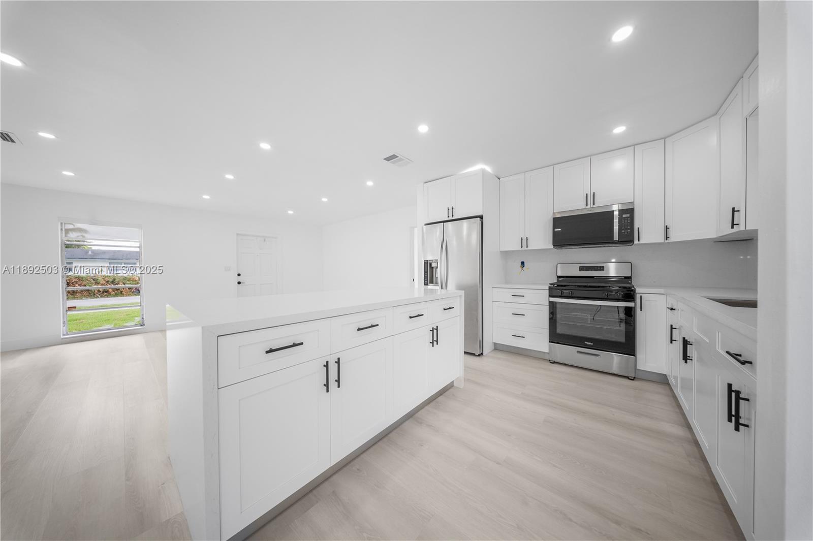 FAIRWAY ESTATES SEC SIX - Residential