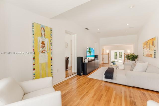 CORAL GABLES RIVIERA SEC - Residential