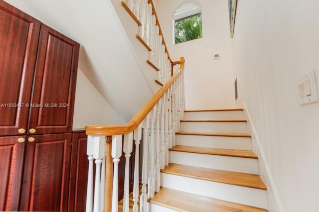 CORAL GABLES RIVIERA SEC - Residential