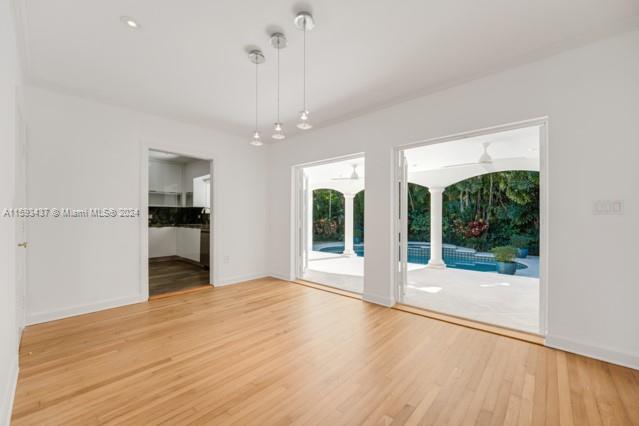 CORAL GABLES RIVIERA SEC - Residential