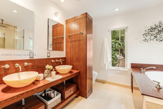 CORAL GABLES RIVIERA SEC - Residential