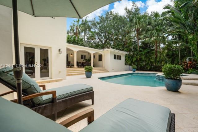 CORAL GABLES RIVIERA SEC - Residential