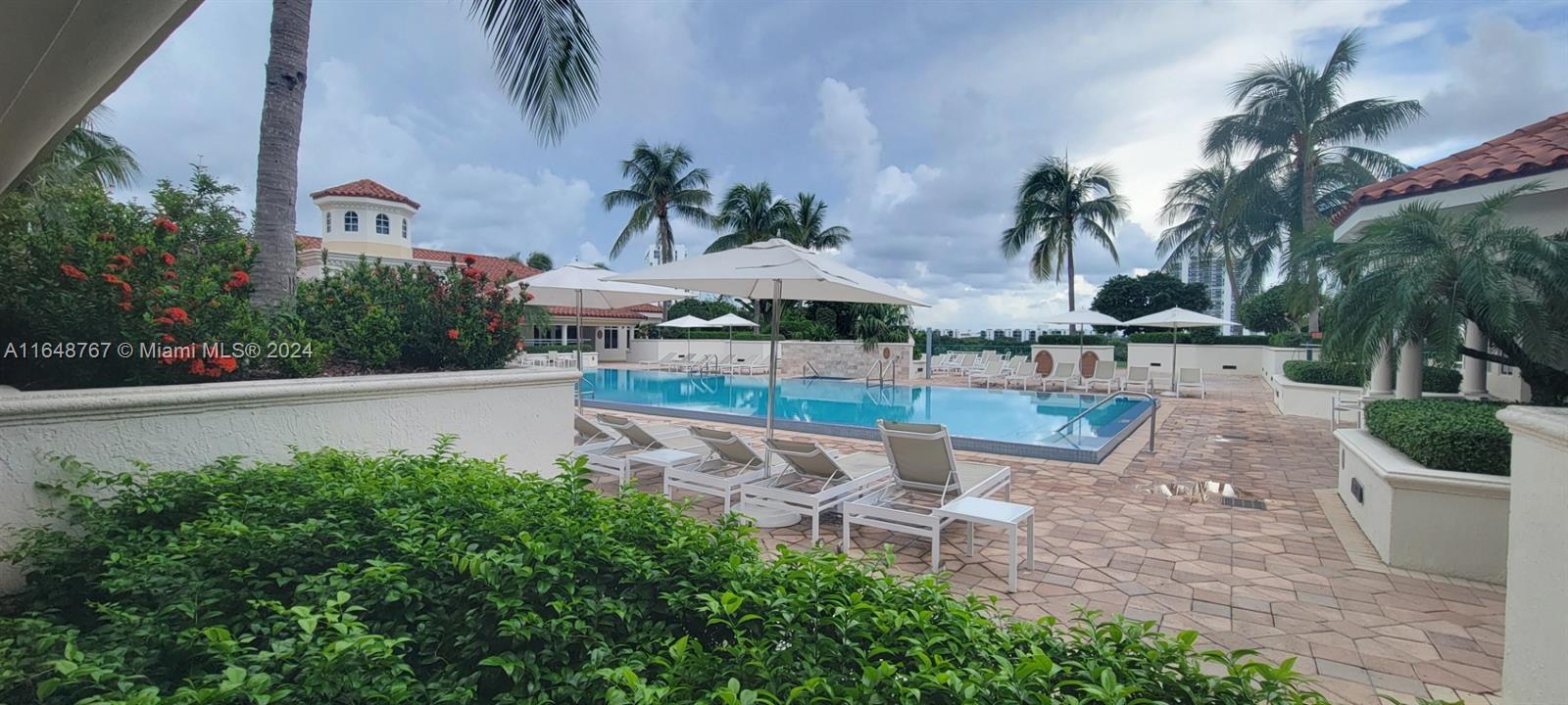 TURNBERRY VILLAGE SO TOWE - Residential